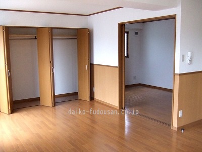 シャレード茜401-17